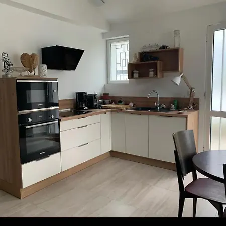 別荘 La Maison Des Pins バルバトル