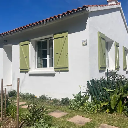 La Maison Des Pins Barbâtre